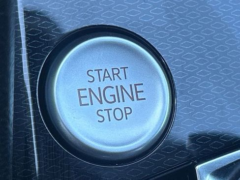 New 2026 Volkswagen Taos SE image 56