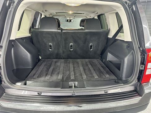 Used 2016 Jeep Patriot High Altitude AWD/4WD image 28