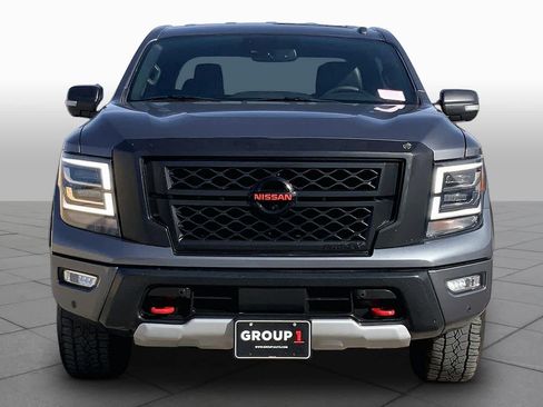 Used 2021 Nissan Titan PRO-4X w/ Pro-4x Convenience Package AWD/4WD image 4