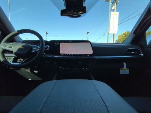 New 2026 Chevrolet Suburban Premier w/ Sun And Tow Package image 2