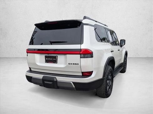 Used 2024 Lexus GX 550 image 5