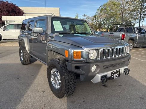 Used 2008 HUMMER H3 Alpha image 9