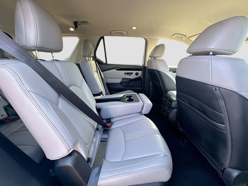 Used 2024 Honda Pilot EX-L image 27
