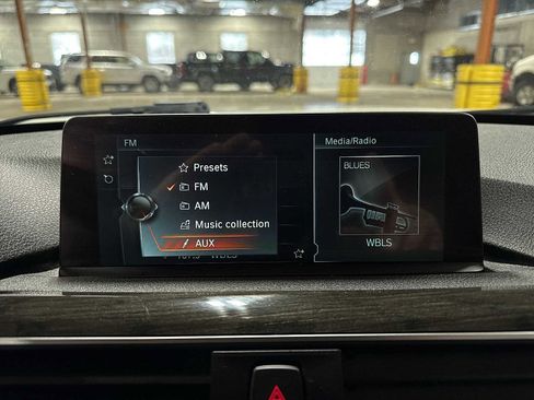 Used 2017 BMW 330i xDrive 330i xDrive image 21