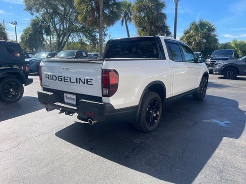 Used 2025 Honda Ridgeline Black Edition image 5