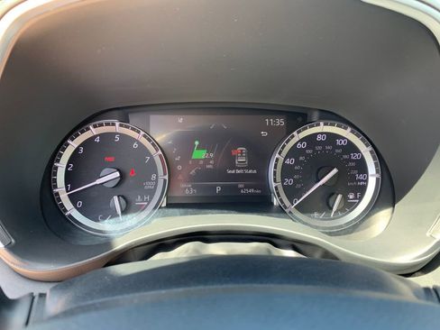 Used 2022 Toyota Highlander XLE AWD/4WD image 33