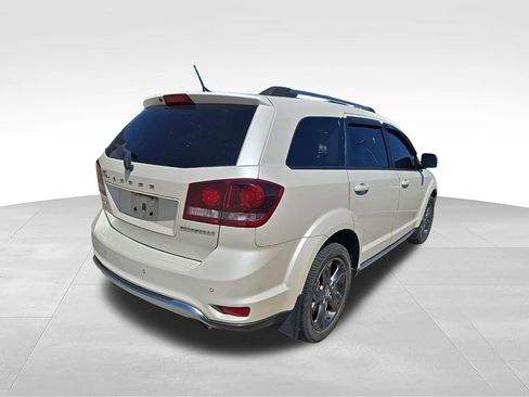 Used 2017 Dodge Journey Crossroad FWD image 13