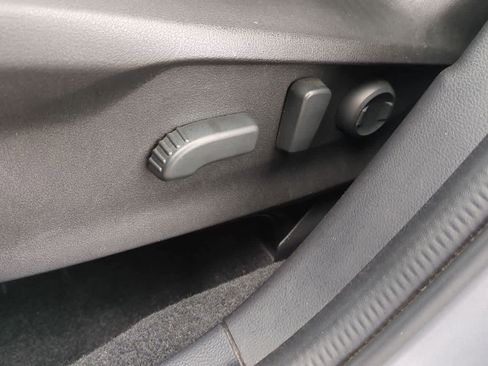 Used 2019 Subaru Forester Premium image 16