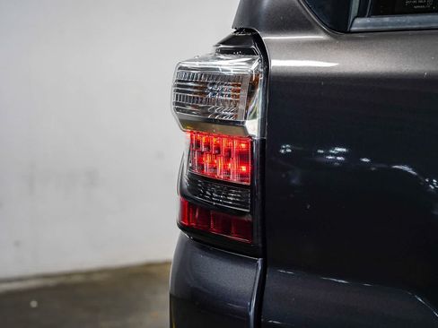 Used 2015 Toyota 4Runner Limited RWD image 11
