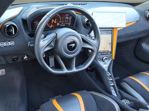 Used 2020 McLaren 720S Performance image 16