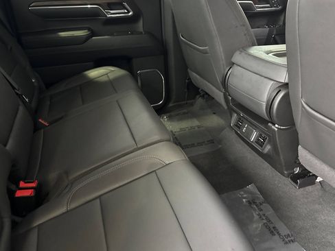 Used 2024 GMC Sierra 1500 SLT AWD/4WD image 17
