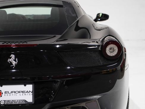 Used 2011 Ferrari 458 Italia Coupe RWD image 34