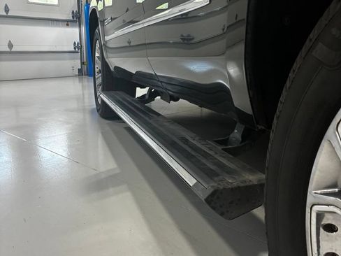 Used 2019 GMC Yukon Denali AWD/4WD image 37