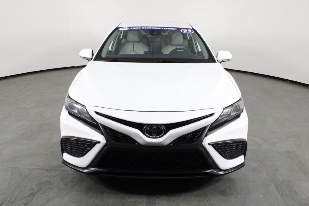 Used 2023 Toyota Camry SE FWD image 12