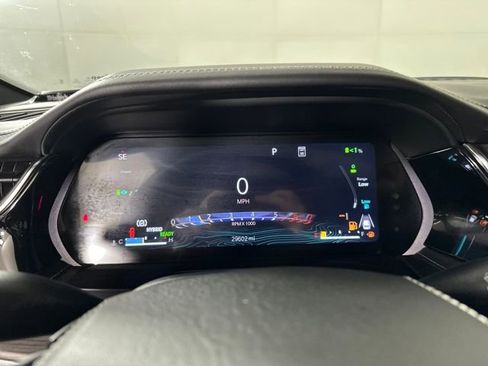 Used 2023 Jeep Grand Cherokee Overland image 17