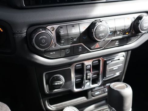 New 2026 Jeep Gladiator Sport AWD/4WD image 13