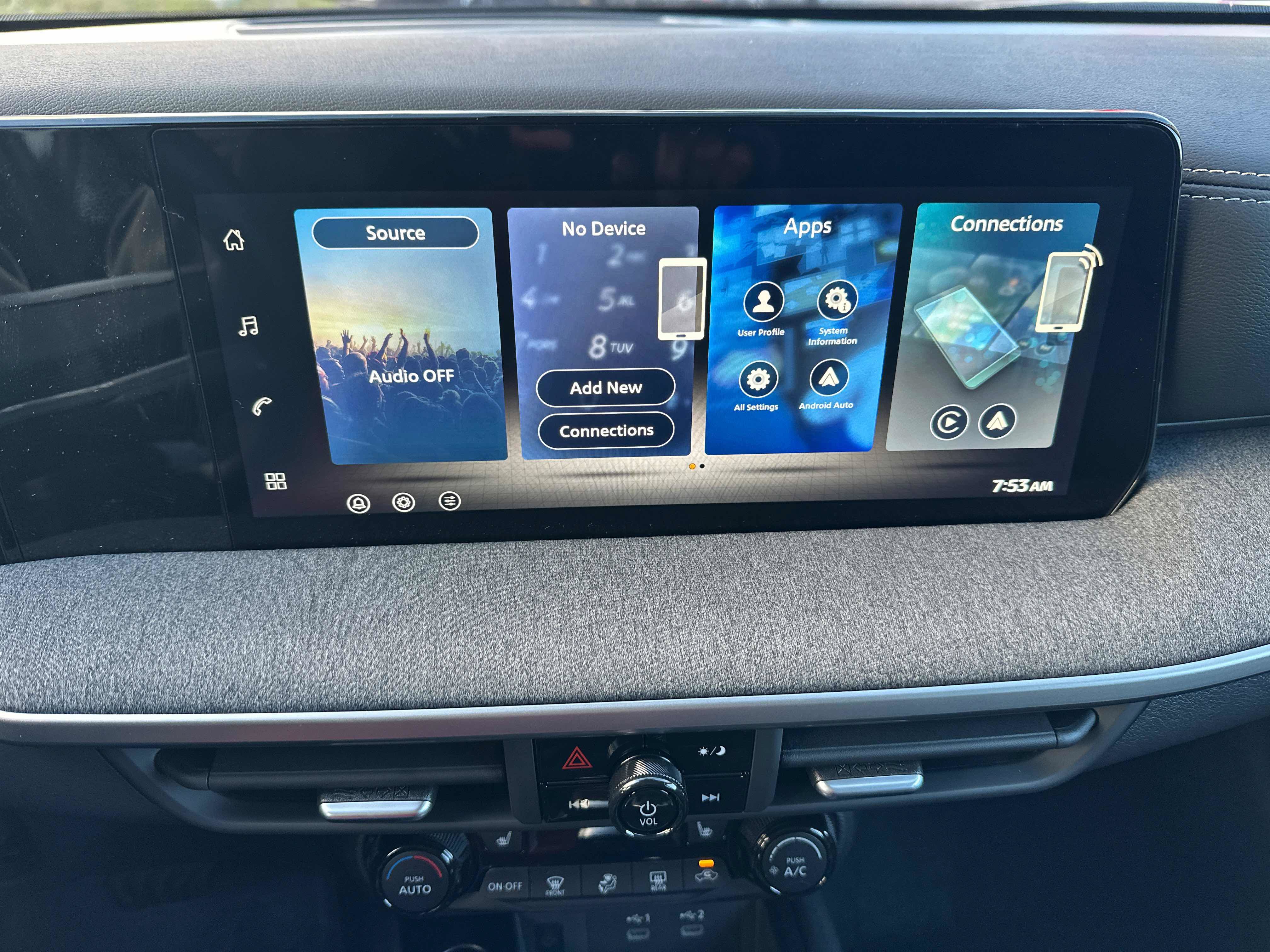 New 2027 Nissan Kicks SV AWD/4WD image 32