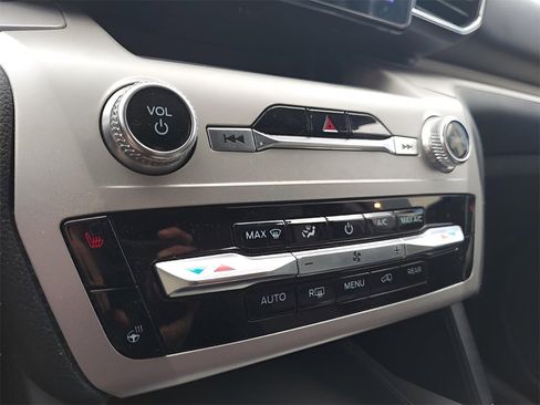 Used 2023 Ford Explorer XLT w/ Equipment Group 202A image 25