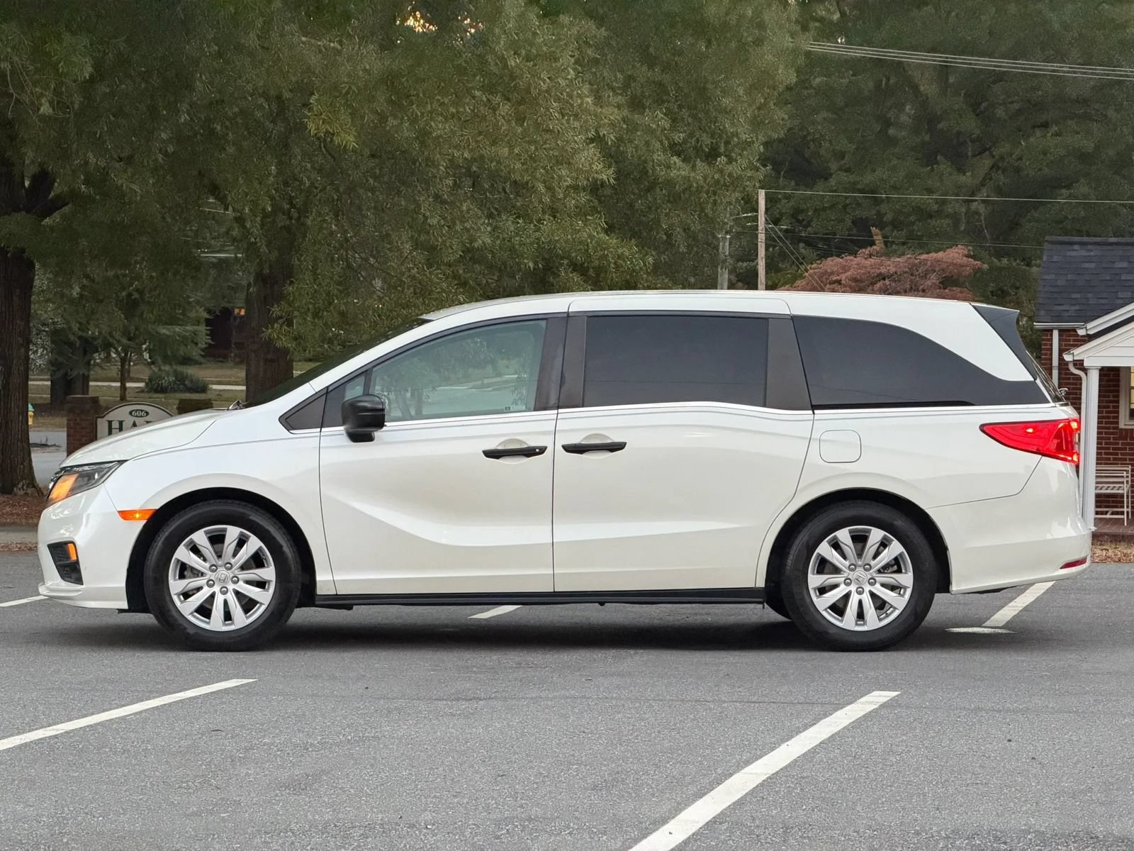 Used 2019 Honda Odyssey LX image 4