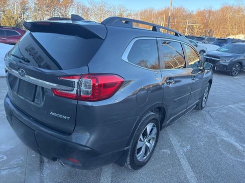 Used 2023 Subaru Ascent Premium w/ Convenience Package image 2