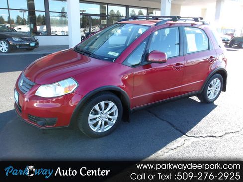 Used 2013 Suzuki SX4 AWD Hatchback image 1