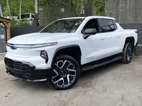 Used 2025 Chevrolet Silverado EV RST AWD/4WD image 1