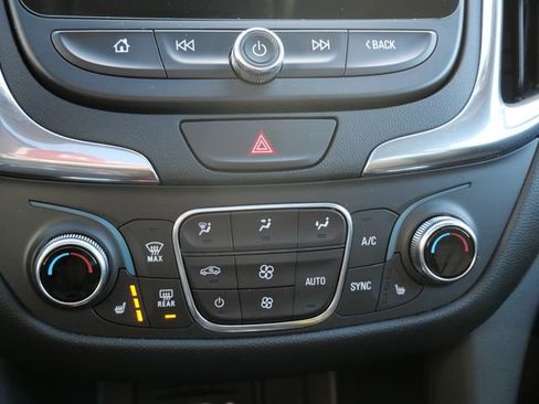 Used 2019 Chevrolet Equinox LT w/ Sun & Navigation Package AWD/4WD image 23