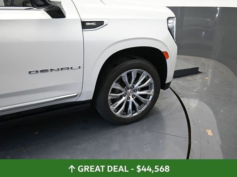 Used 2021 GMC Yukon Denali w/ Denali Premium Package image 30