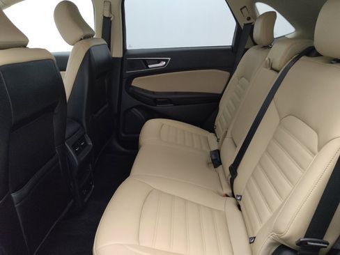 Used 2021 Ford Edge SEL w/ Convenience Package image 18
