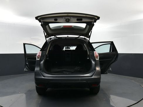 Used 2016 Nissan Rogue S image 33