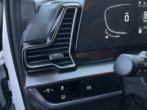 Used 2023 Kia Sportage EX image 26