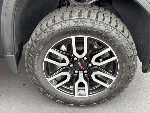 Used 2022 GMC Sierra 1500 AT4 w/ AT4 Premium Package image 30