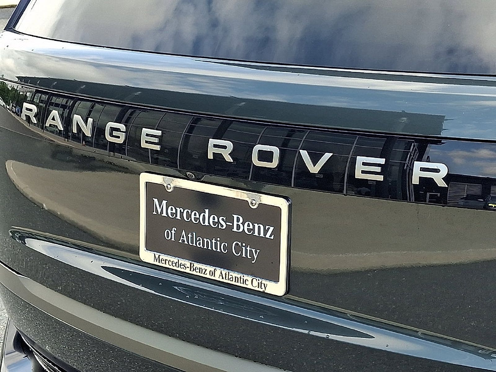 Certified 2023 Land Rover Range Rover SE AWD/4WD image 36