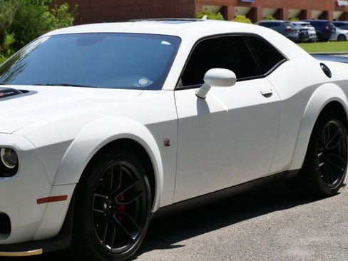 Used 2022 Dodge Challenger R/T Scat Pack RWD image 48