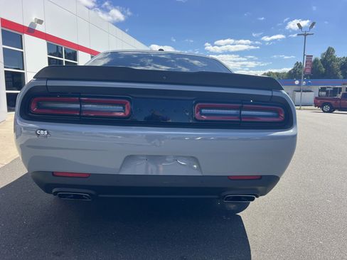 Used 2022 Dodge Challenger R/T w/ Blacktop Package image 9
