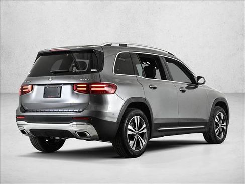 New 2026 Mercedes-Benz GLB 250 4MATIC image 5