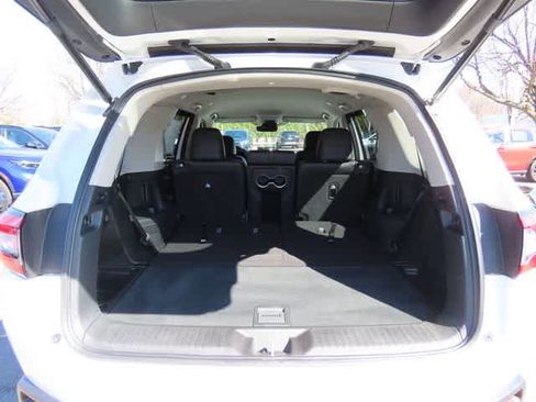 Used 2025 Honda Pilot EX-L image 10