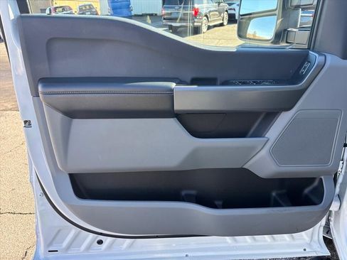 Used 2025 Ford F250 XLT image 8
