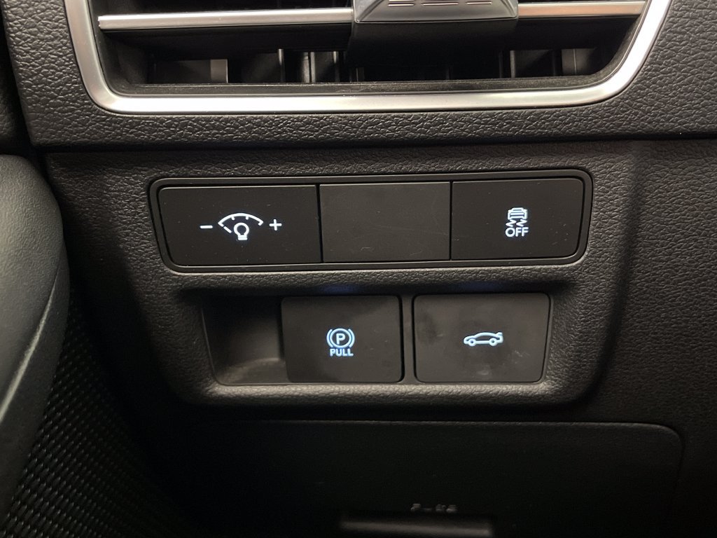 Used 2025 Hyundai Sonata SEL FWD image 31