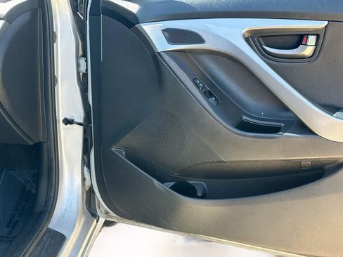 Used 2013 Hyundai Elantra Limited FWD image 30