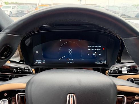 Used 2023 Lincoln Corsair Reserve w/ Jet Appearance Package AWD/4WD image 10