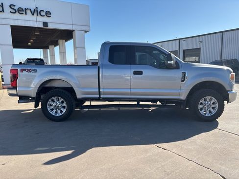 Used 2020 Ford F250 XLT w/ XLT Value Package image 6