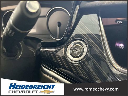 Certified 2023 Cadillac XT6 Premium Luxury image 28