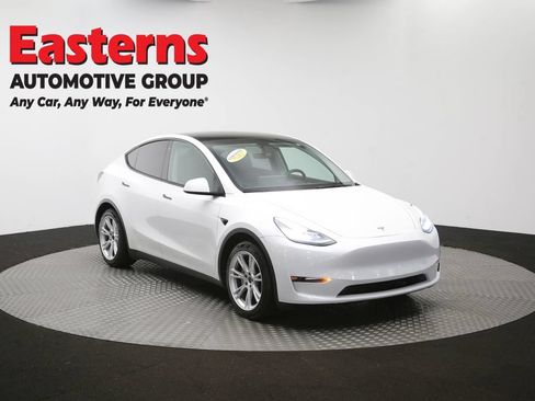 Used 2021 Tesla Model Y Long Range AWD/4WD image 45