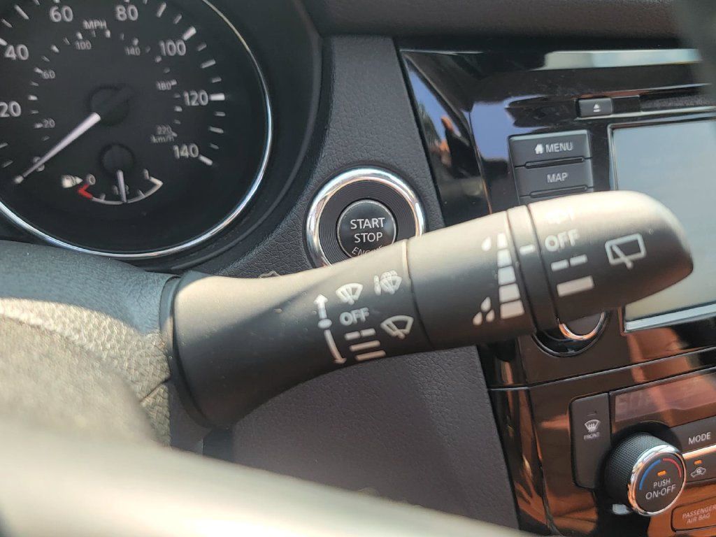 Used 2019 Nissan Rogue SL w/ Premium Package AWD/4WD image 18