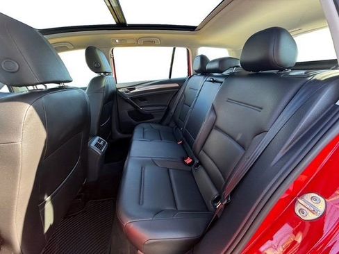 Used 2018 Volkswagen Golf Alltrack SE image 26