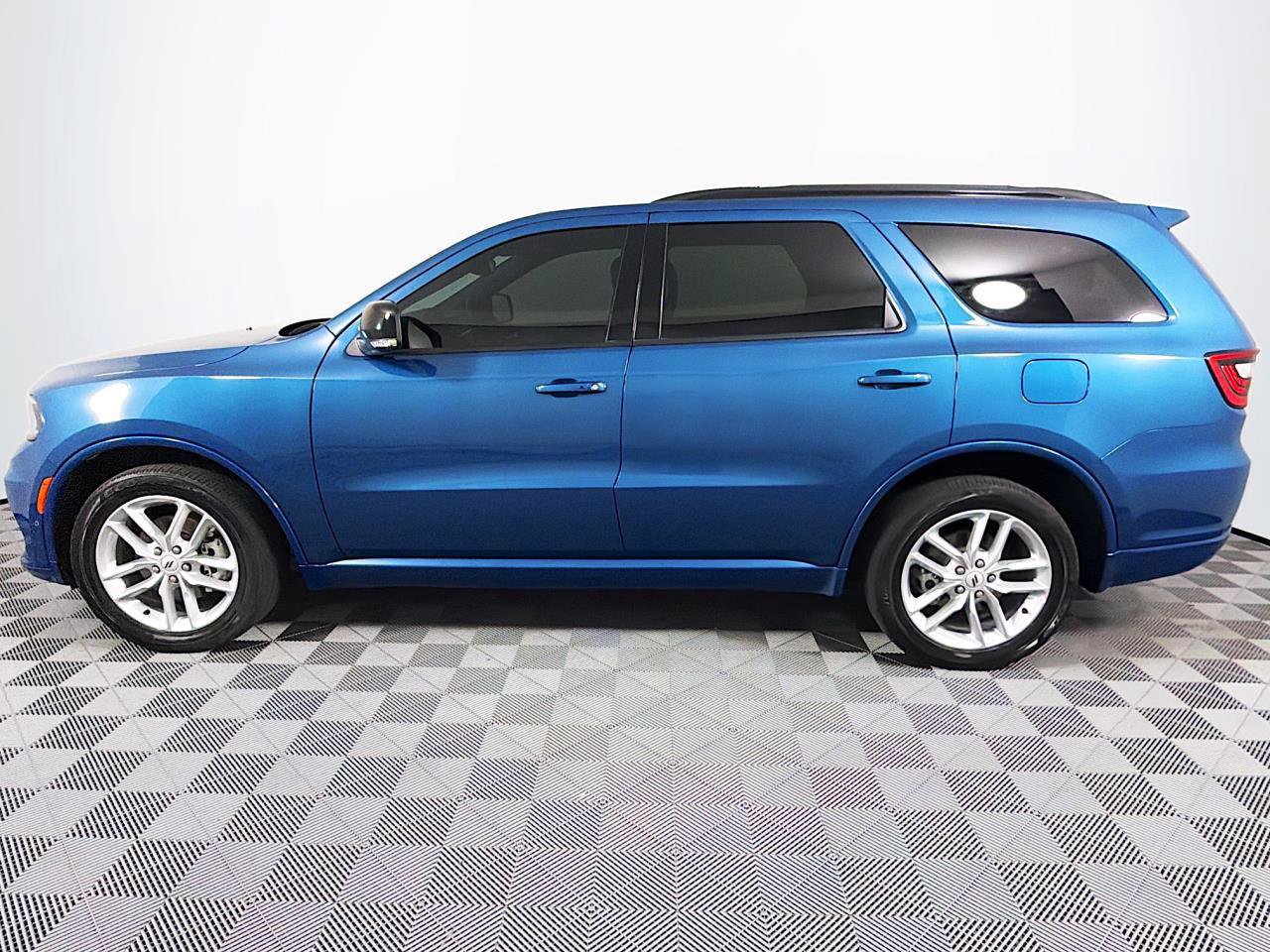 Used 2025 Dodge Durango GT AWD/4WD image 7