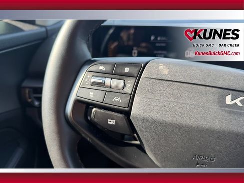 Used 2026 Kia Sportage LX FWD image 17