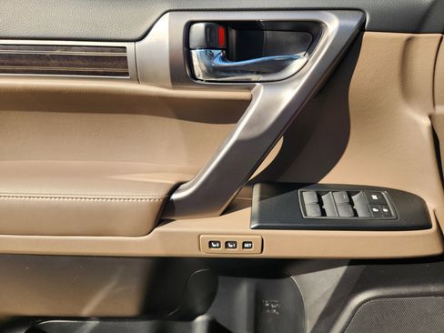 Used 2022 Lexus GX 460 Premium image 29
