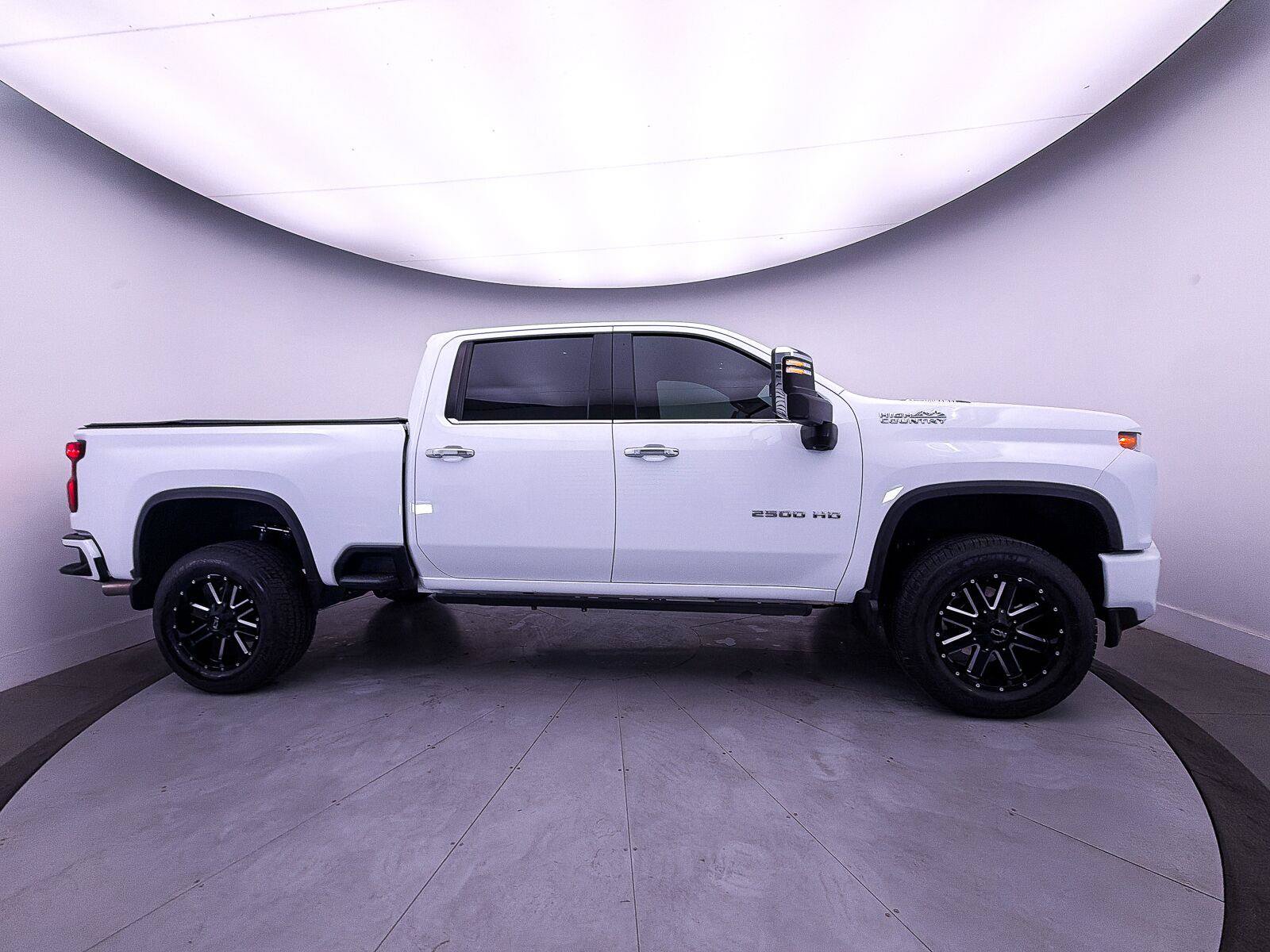 Used 2022 Chevrolet Silverado 2500 High Country w/ Z71 Off-Road Package AWD/4WD image 43